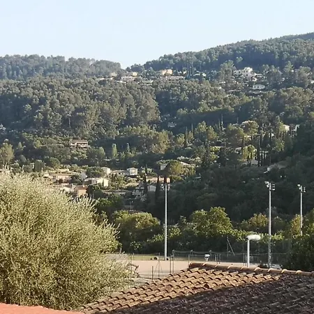 With Swimming Pool, Only 1 Km From Sea Cavalaire-sur-Mer